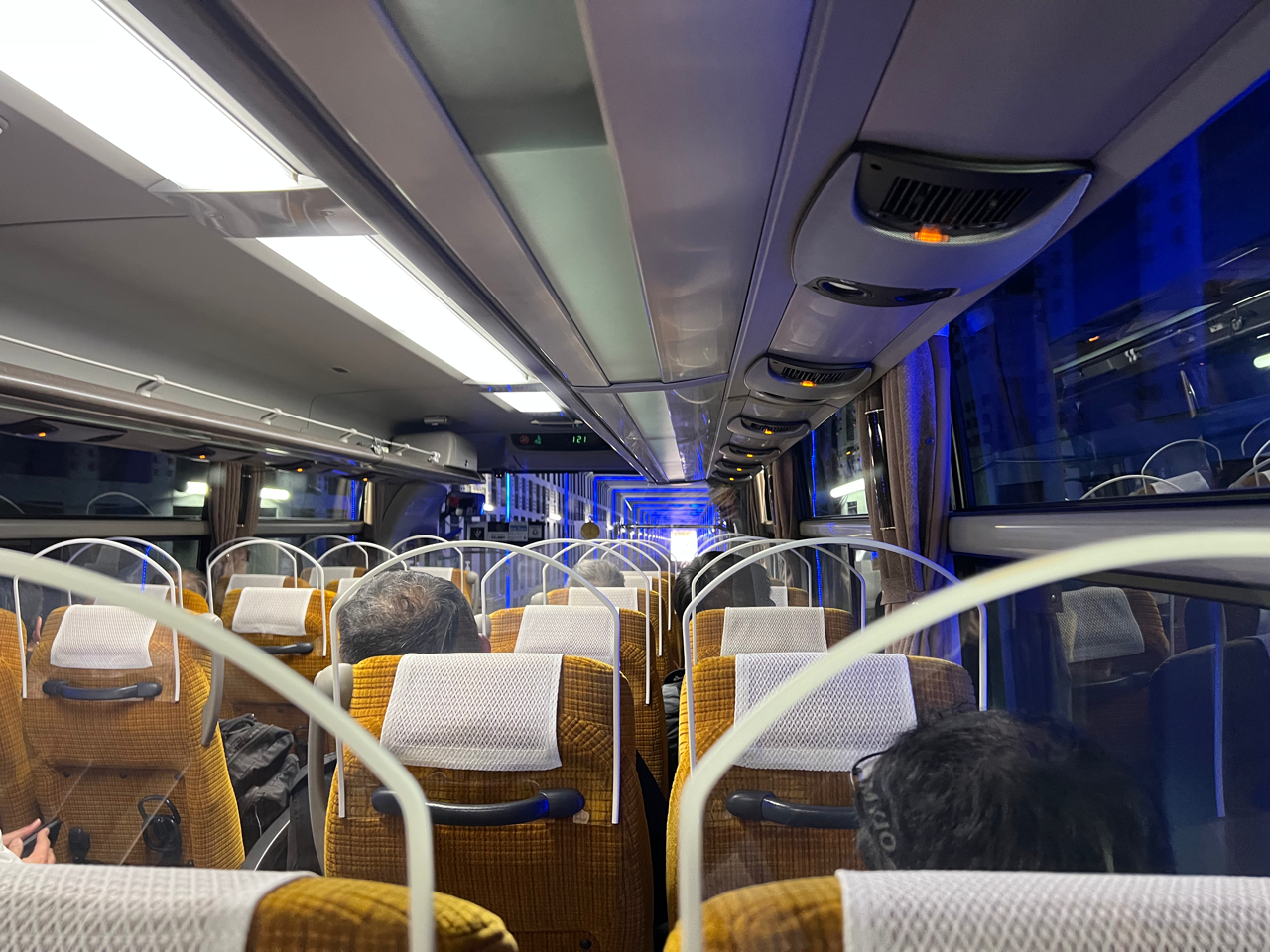 工事中のトンネルが幻想的だった(その1)