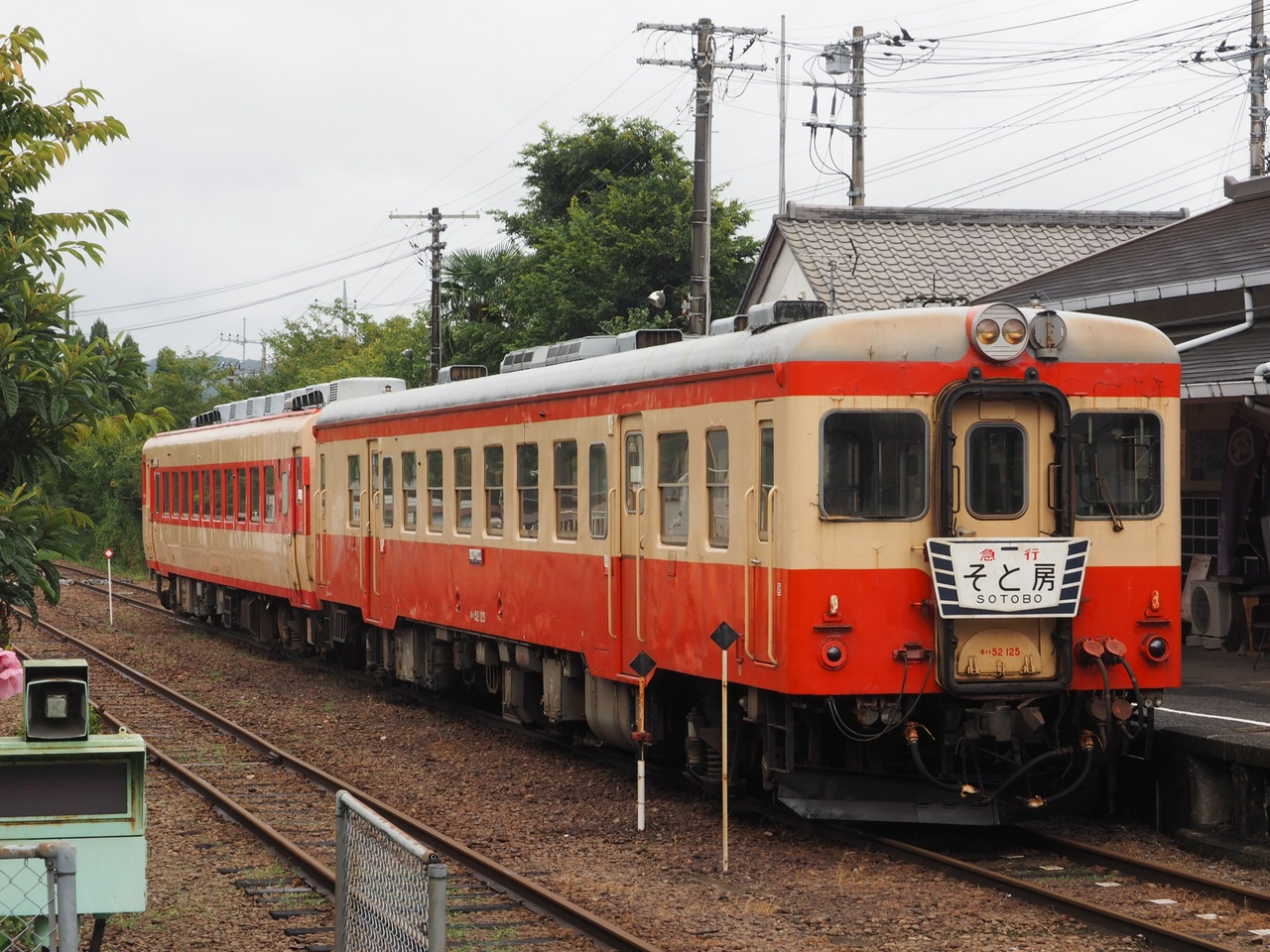 車庫に戻る直前のキハ52＋キハ28