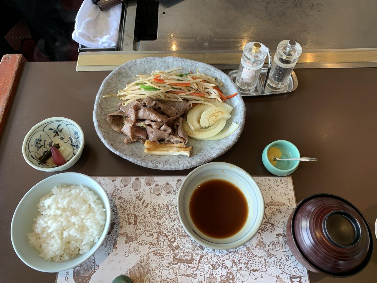 肉の万世秋葉原本店10階「千代田」でのお食事（ランチタイム）（その2）（2019年8月24日撮影）