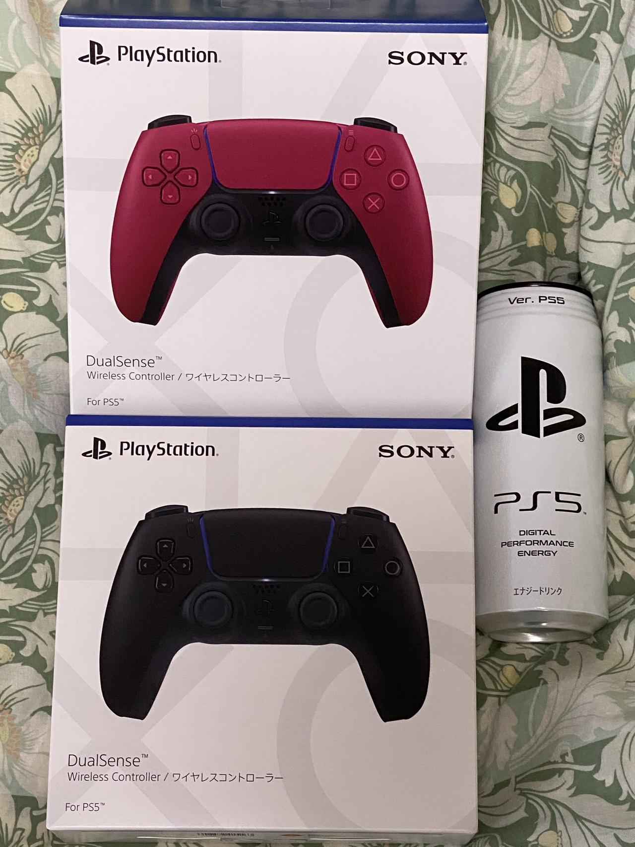 DualSense  ミッドナイト ブラック と コズミック レッド