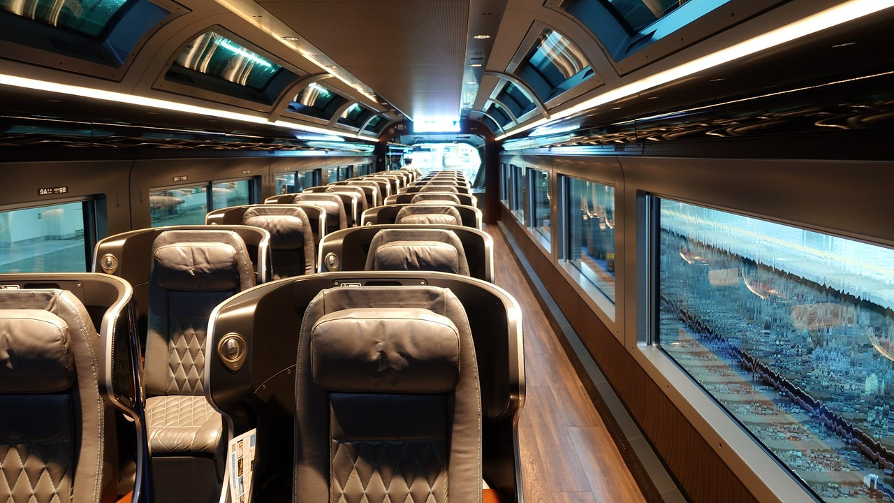 プレミアムグリーン車の豪華なシート