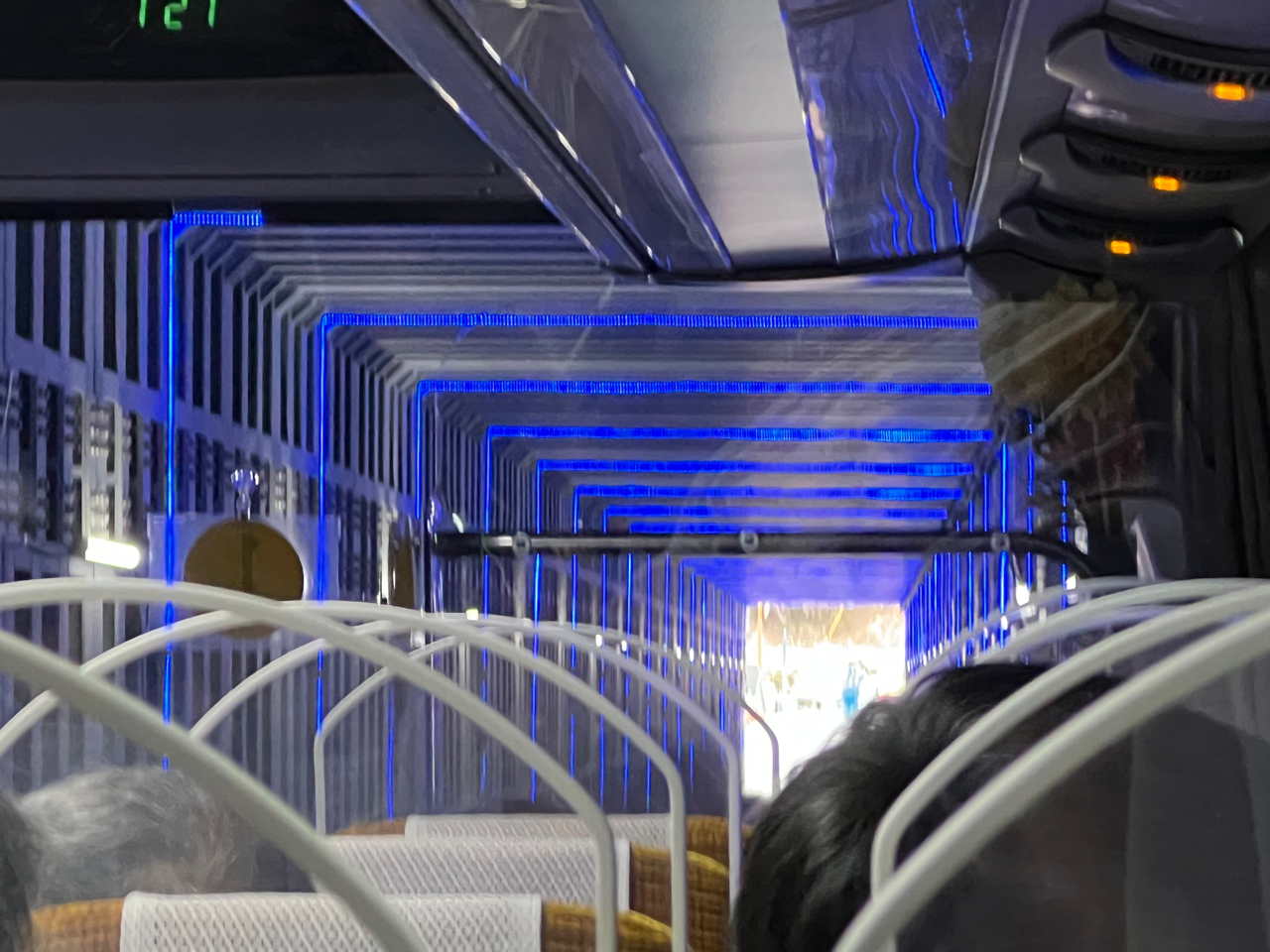 工事中のトンネルが幻想的だった(その2)