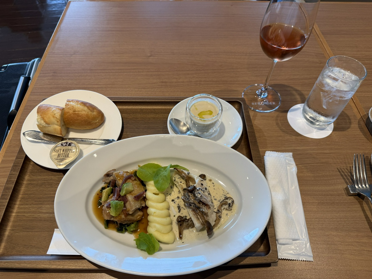 おすすめメニューのメインディッシュ ＠ The 30th Dining Bar