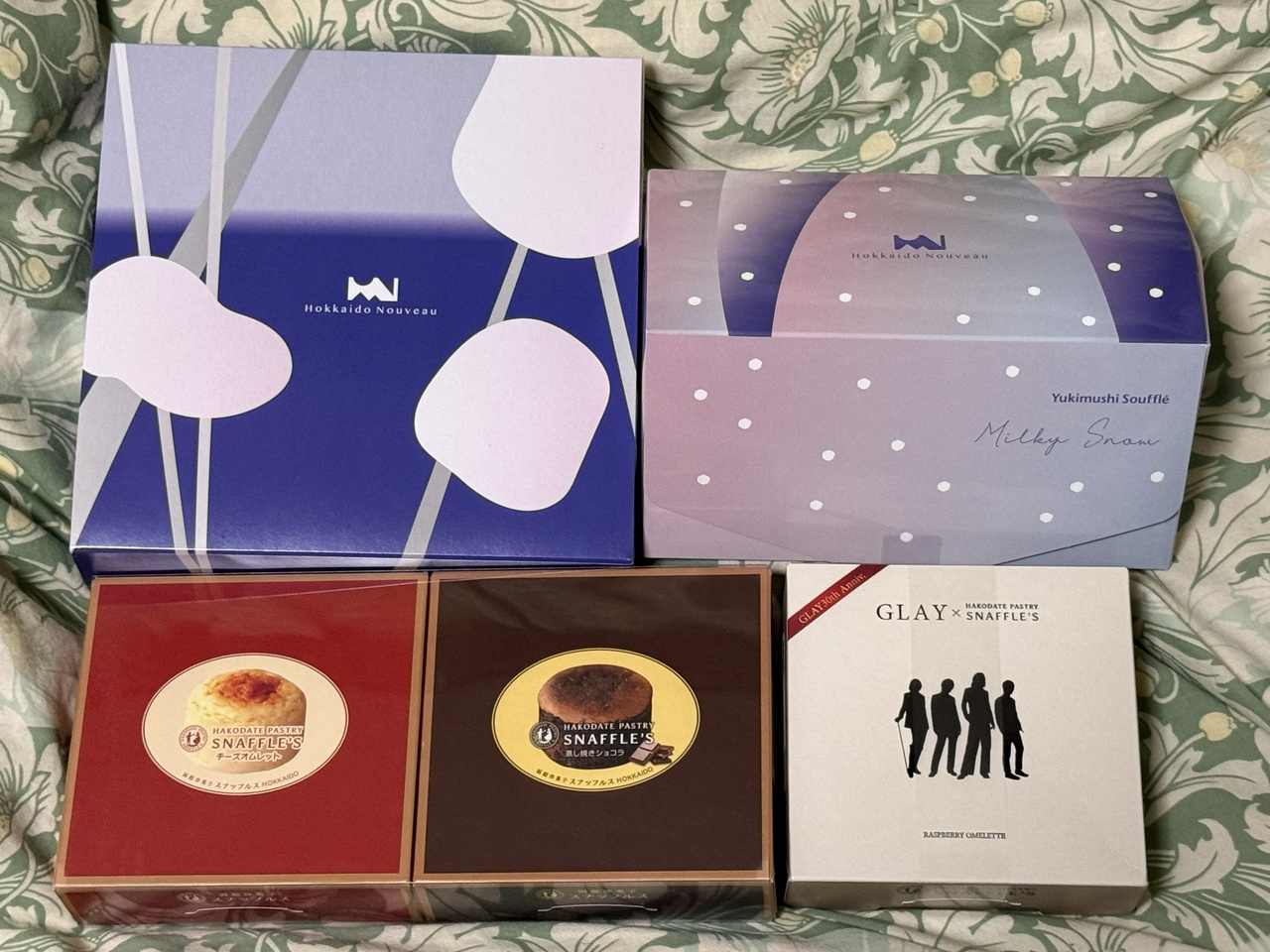 北海道ヌーボーと函館洋菓子スナッフルズのスイーツ類