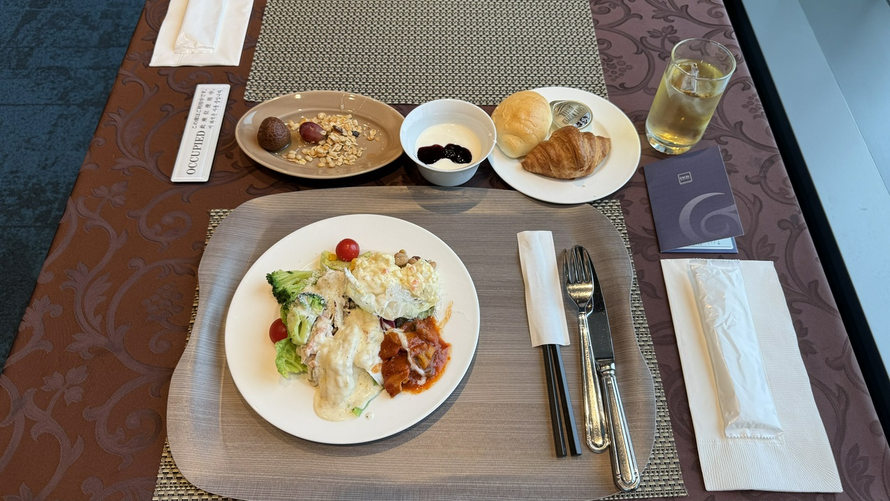 またしても自分の超テキトーな性格が表れるブッフェ形式  ＠ The 30th Dining Bar